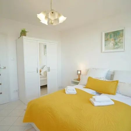 Every Sky Nadrzeczna 14 * カルパッチ